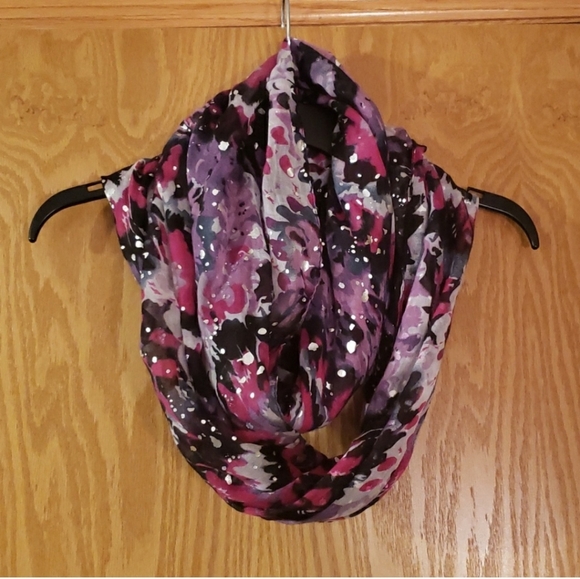 Kohl's women's wrap scarf - Picture 4 of 4